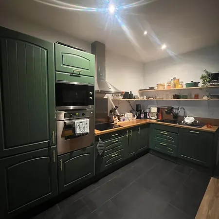 Avec Cour Apartment *