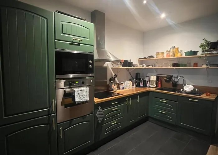 Avec Cour Apartman *