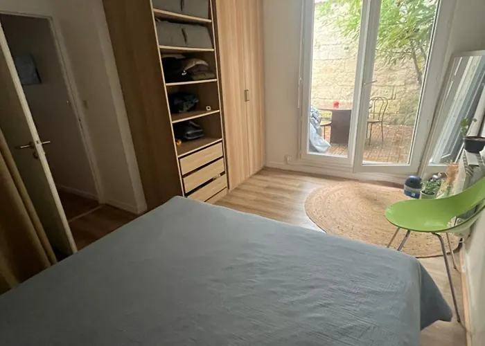 Appartement Avec Cour